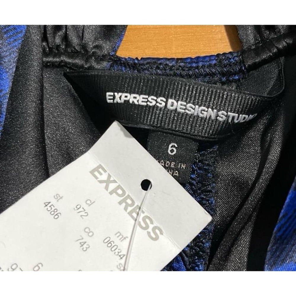 Womens NWT Express Design Studios Ruched Eyelet Sleeveless Halter Top - Picture 4 of 5